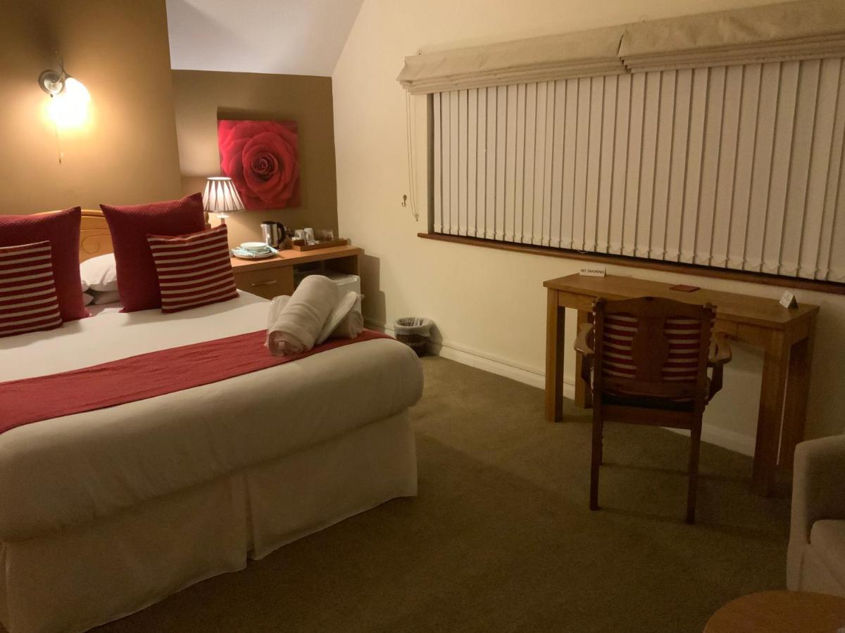 The Bridge Guest House Coltishall Bagian luar foto